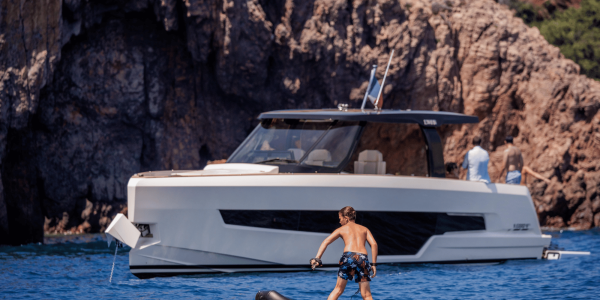 Comment maîtriser une planche de surf électrique en quelques sessions seulement ?