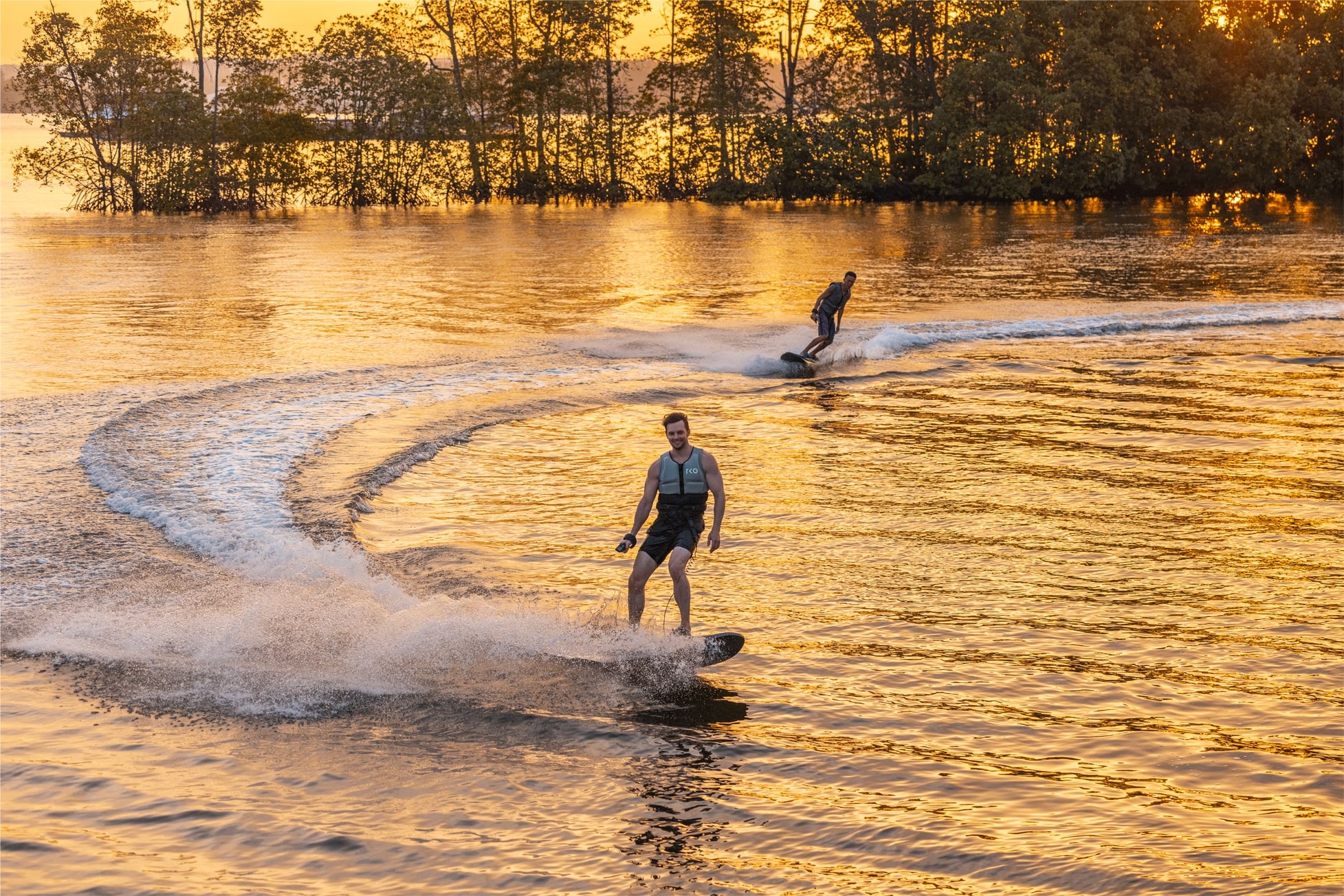 Comment organiser une journée parfaite avec une planche de surf électrique ?